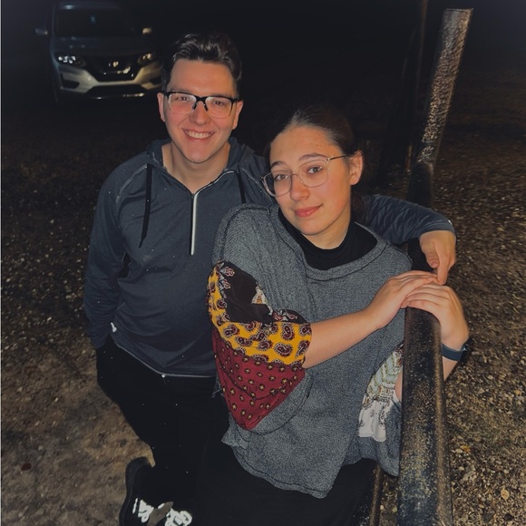 Meet your Posher, Madison - Picture 4 of 16